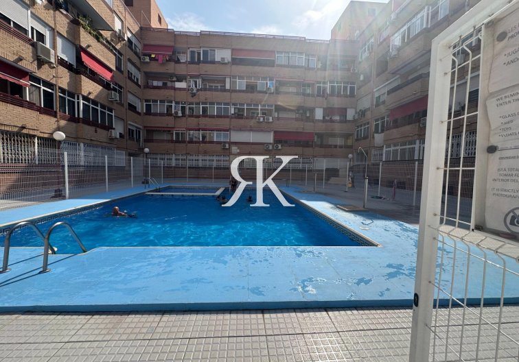 Apartamento  - Segunda mano - Torrevieja - Centro