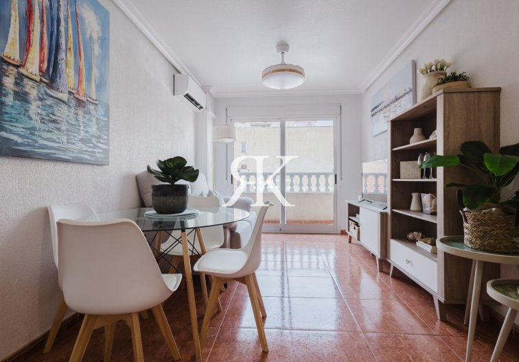 Apartamento  - Segunda mano - Torrevieja - Centro