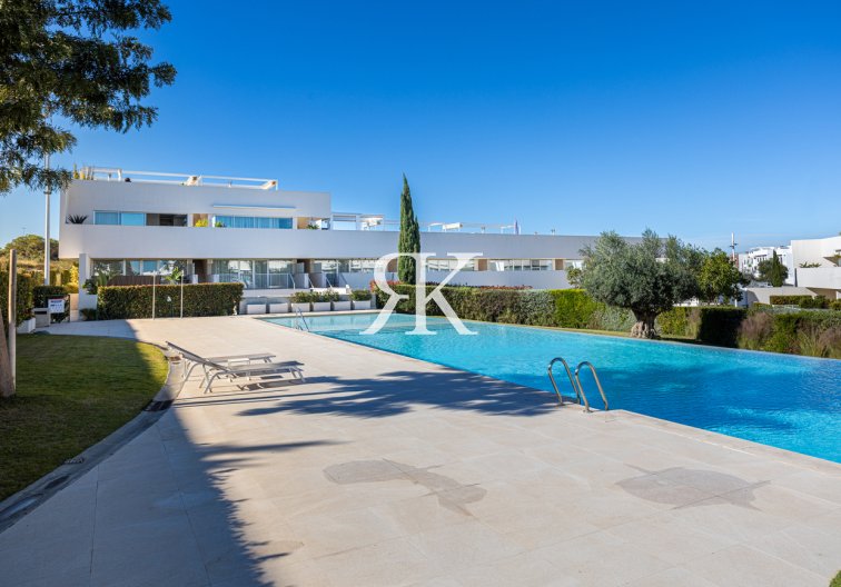 Apartment Penthouse - Revente - Torrevieja - Los Balcones 