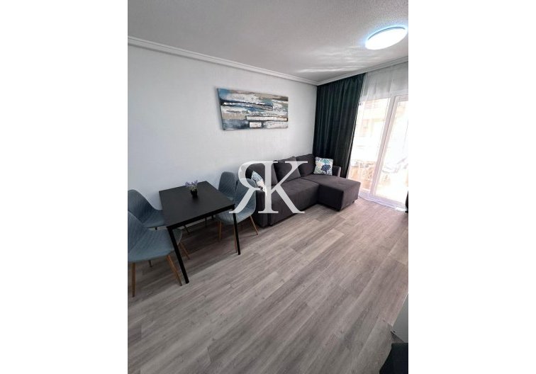 Apartment - Resale - Torrevieja - Centro - Muelle Pesquero