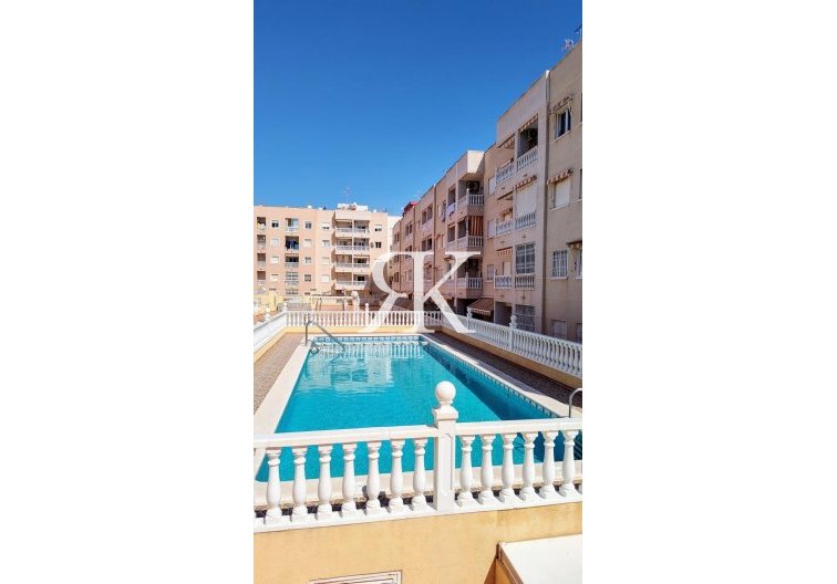 Apartment - Resale - Torrevieja - Playa de los Locos