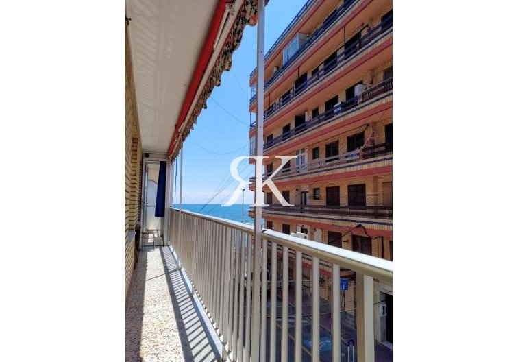 Apartment - Resale - Torrevieja - Playa de los Naúfragos