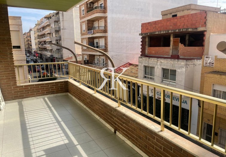 Appartement - Herverkoop - Torrevieja - Centro