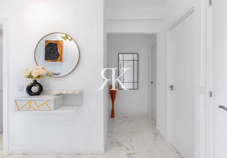 Appartement - Herverkoop - Torrevieja - La Mata