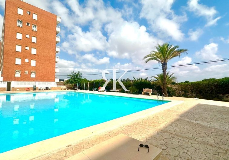 Appartement - Herverkoop - Torrevieja - Punta Prima