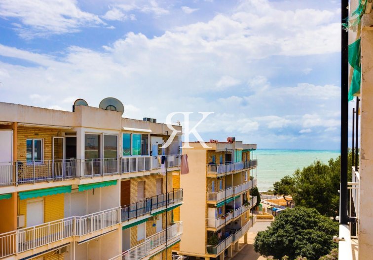 Appartement - Herverkoop - Torrevieja - Punta Prima