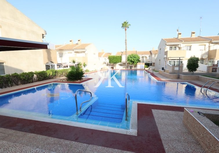 Bungalow op de bovenste verdieping - Herverkoop - Torrevieja - Aguas Nuevas