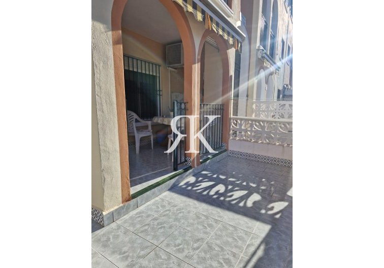 Bungalow - Segunda mano - Torrevieja - Playa de los Naúfragos