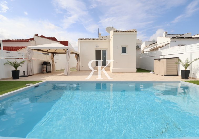 Detached Villa - Resale - Torrevieja - El Chaparral