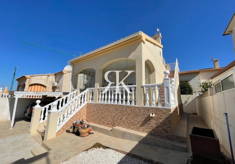 Detached Villa - Resale - Torrevieja - Los Balcones - Los Altos 