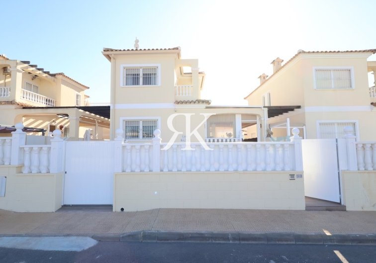Freistehende Villa - Wiederverkauf - Orihuela Costa - Lomas de Cabo Roig