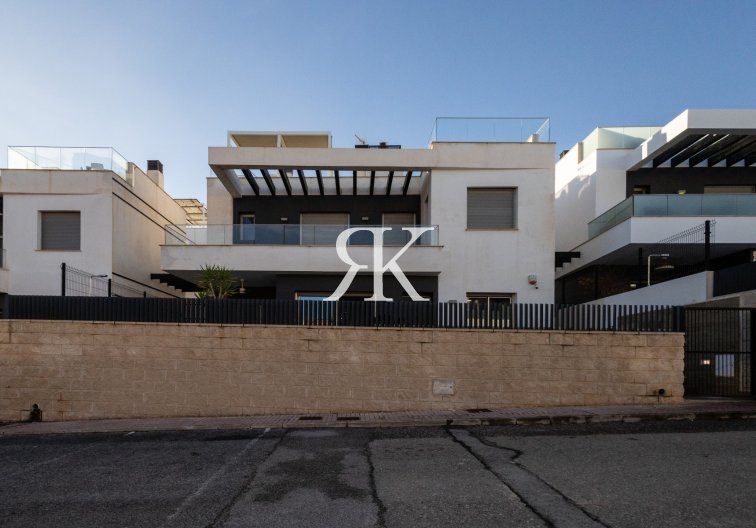 Freistehende Villa - Wiederverkauf - Orihuela Costa - Villamartín