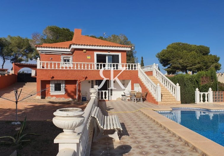 Freistehende Villa - Wiederverkauf - Torrevieja - Los Balcones 