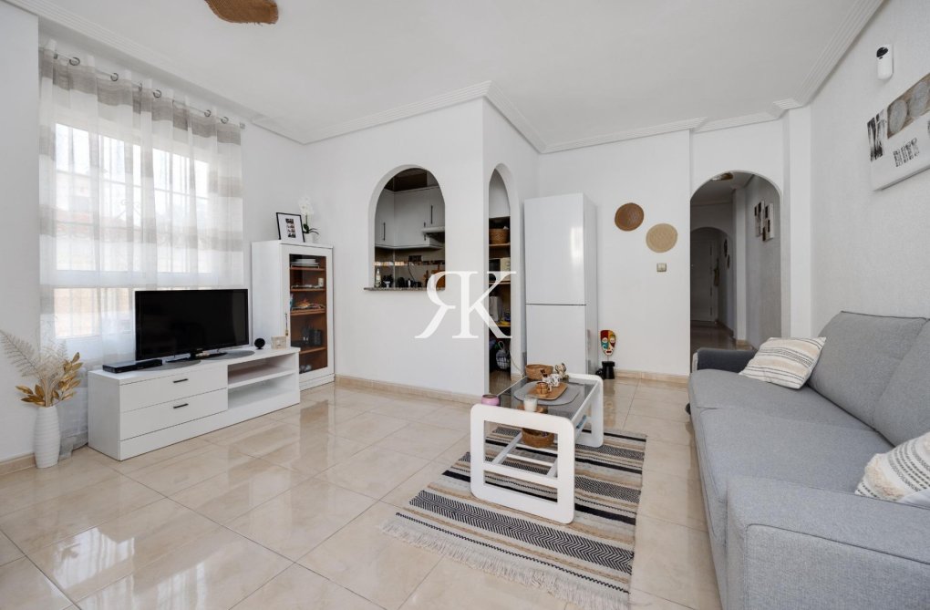 Gebouwd op aanvraag - Appartement - Torrevieja - Calas Blancas