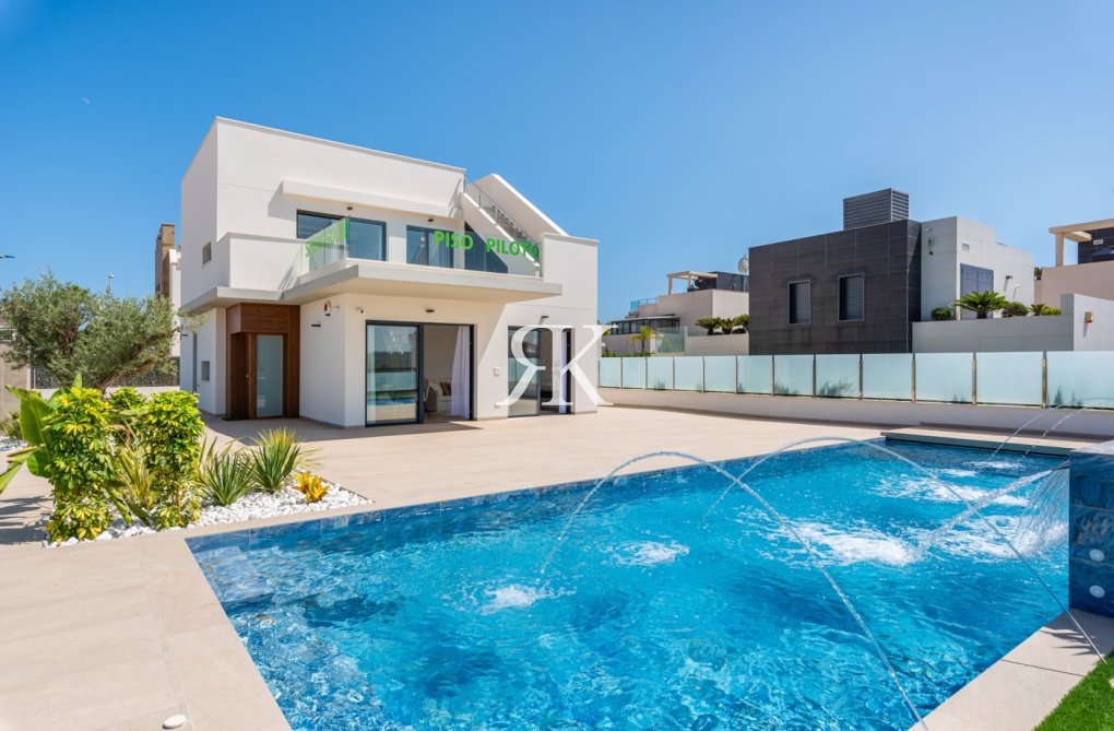 Gebouwd op aanvraag - Vrijstaande villa - Orihuela Costa - Campoamor