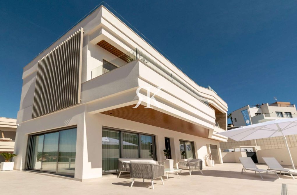 Gebouwd op aanvraag - Vrijstaande villa - Orihuela Costa - Campoamor