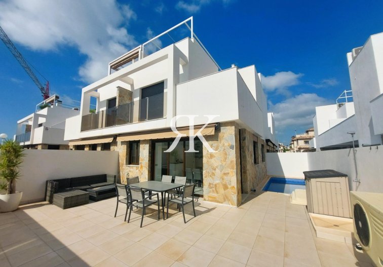 Halfvrijstaande villa - Herverkoop - Orihuela Costa - Campoamor