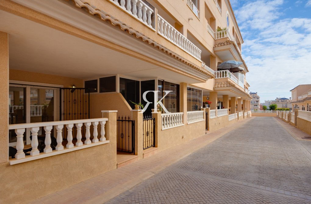 Herverkoop - Appartement - Orihuela Costa - Villamartín