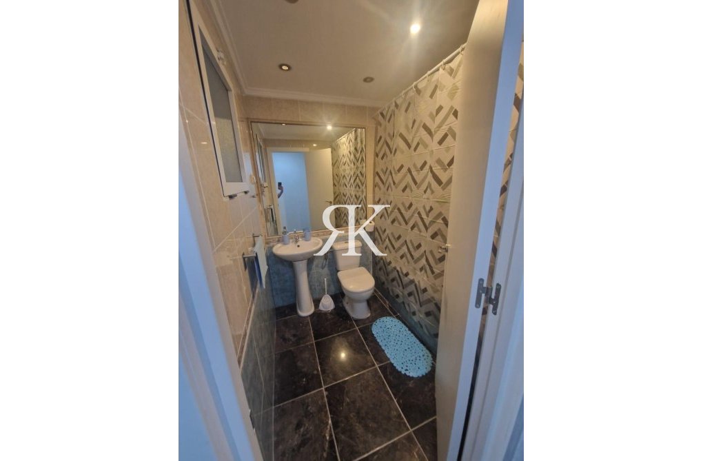 Herverkoop - Appartement - Torrevieja - Centro - Muelle Pesquero