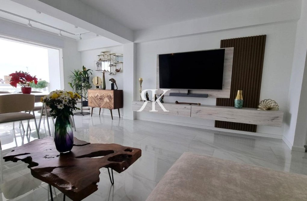 Herverkoop - Appartement - Torrevieja - Centro