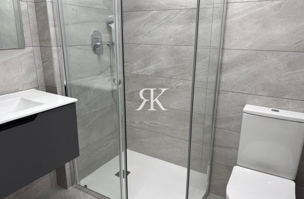 Herverkoop - Appartement - Torrevieja - Estacion De Autobuses