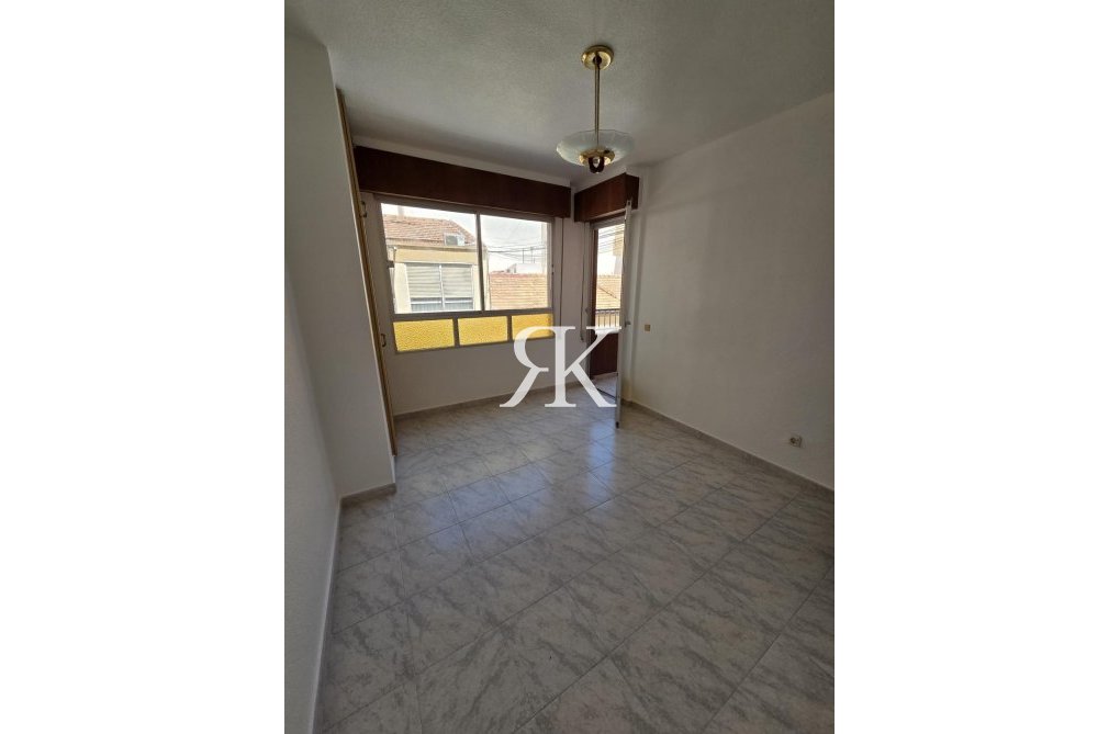 Herverkoop - Appartement - Torrevieja - Las Piscinas Naturales