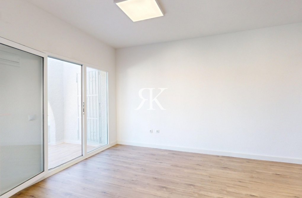 Herverkoop - Bungalow - Orihuela Costa - Costa Blanca