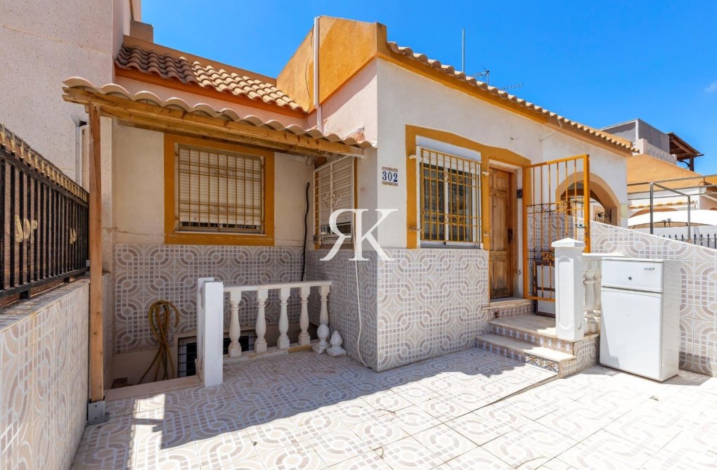 Herverkoop - Bungalow - Torrevieja - Jardín del Mar