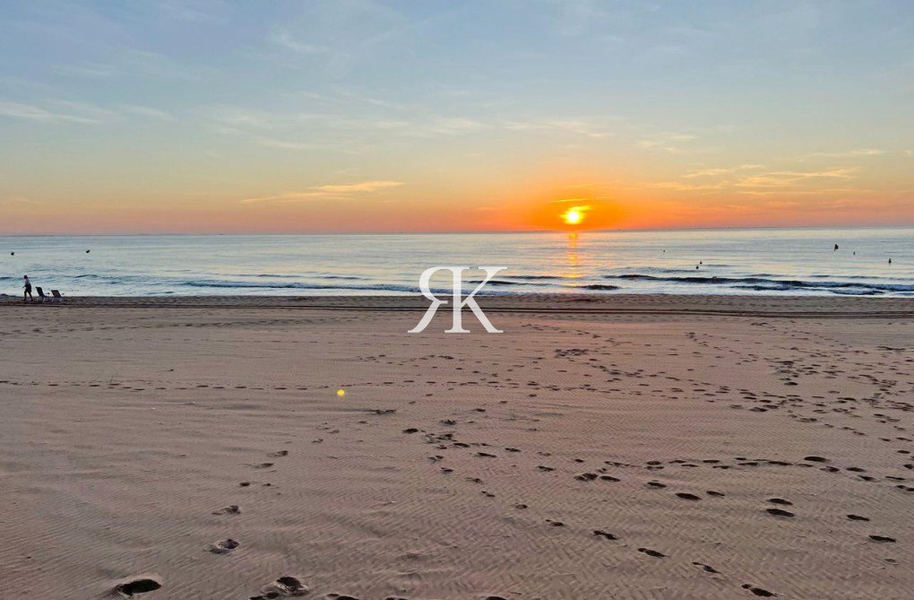 Herverkoop - Duplex - Guardamar del Segura - Benamor