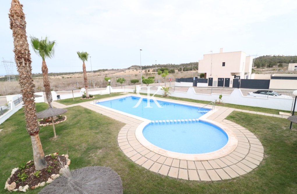 Herverkoop - Duplex - San Miguel de Salinas