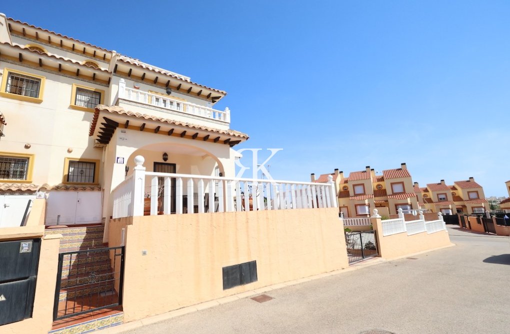 Herverkoop - Halfvrijstaande villa - Orihuela Costa - Cabo Roig 