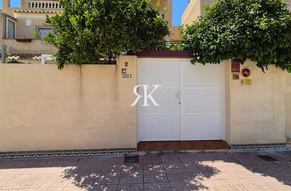 Herverkoop - Herenhuis - Torrevieja - Aguas Nuevas