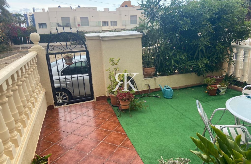 Herverkoop - Semi Detached - Orihuela Costa - Punta Prima