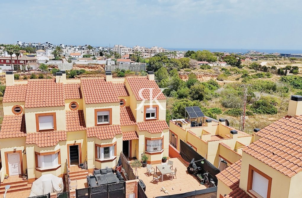 Herverkoop - town house - Cabo Roig - Costa Blanca