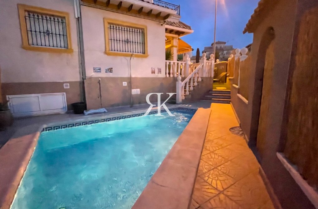 Herverkoop - town house - Orihuela Costa - Costa Blanca