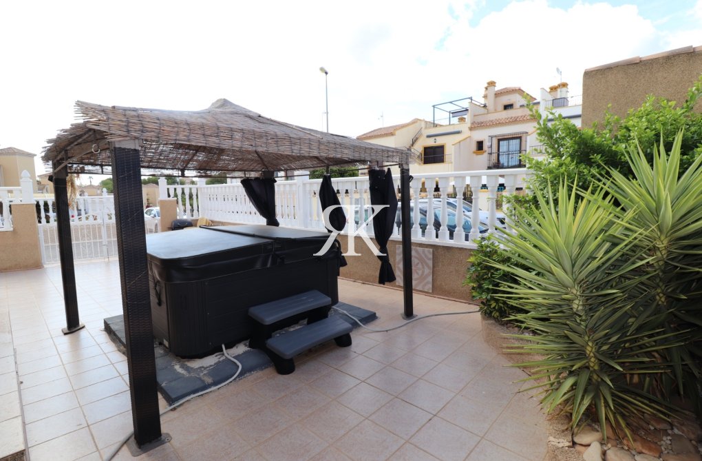 Herverkoop - town house - Orihuela Costa - Costa Blanca