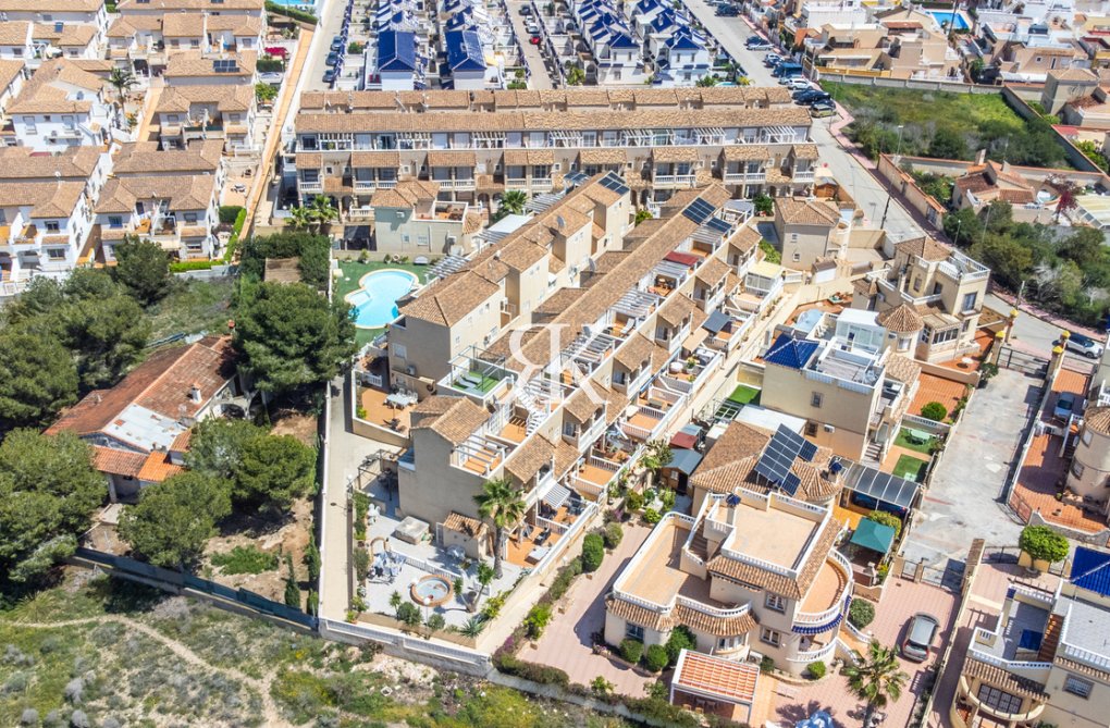 Herverkoop - town house - Orihuela Costa - Los Almendros - La Florida