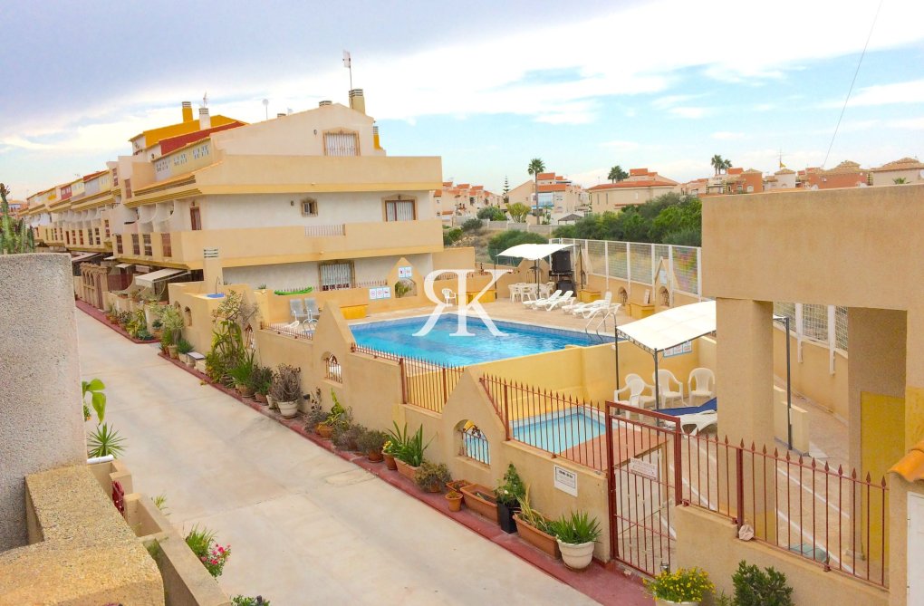Herverkoop - town house - Playa Flamenca - Costa Blanca