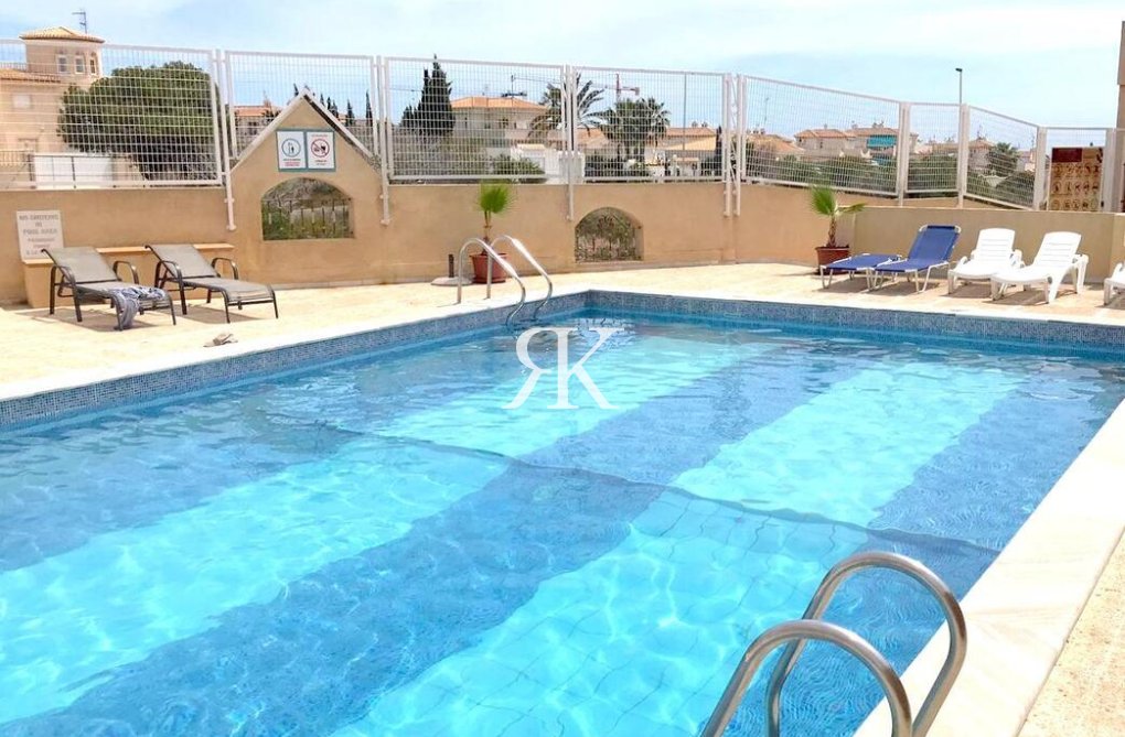 Herverkoop - town house - Playa Flamenca - Costa Blanca