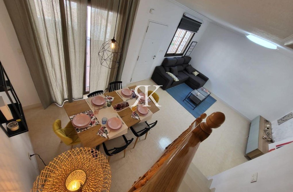 Herverkoop - town house - San Miguel de Salinas - Ciudad De Las Comunicaciones