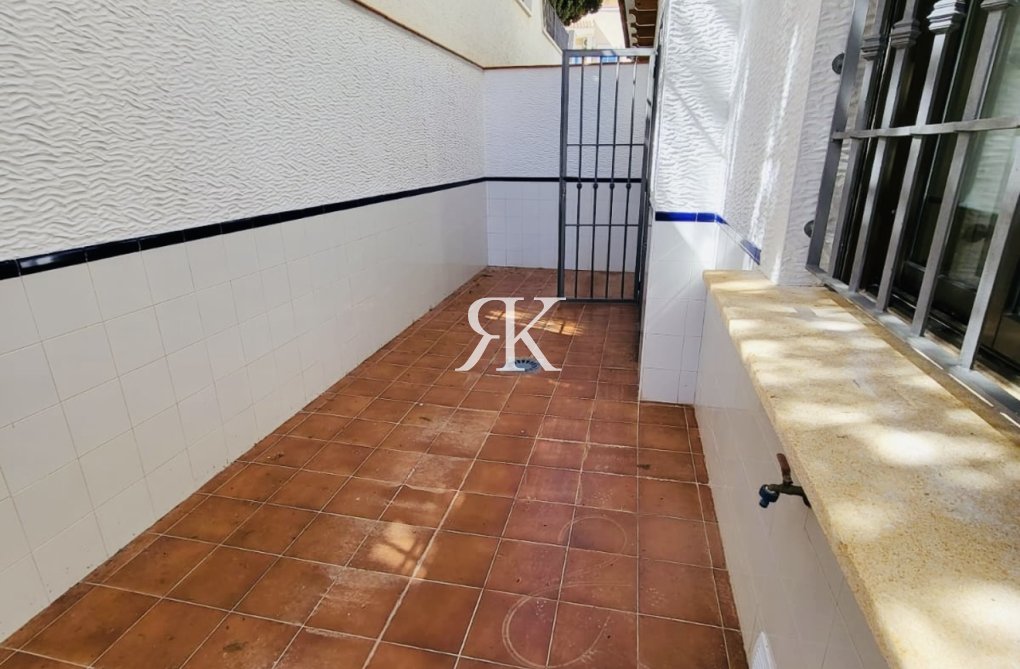 Herverkoop - town house - San Miguel de Salinas - Inland