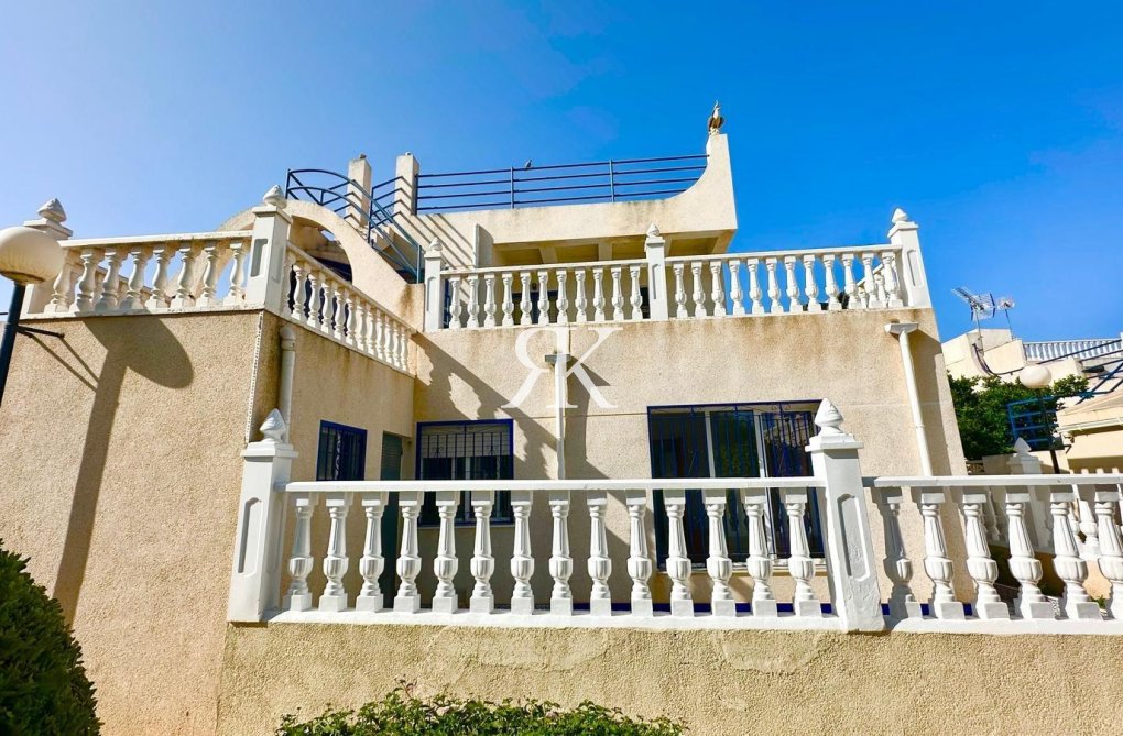 Herverkoop - town house - Torrevieja - Carrefour