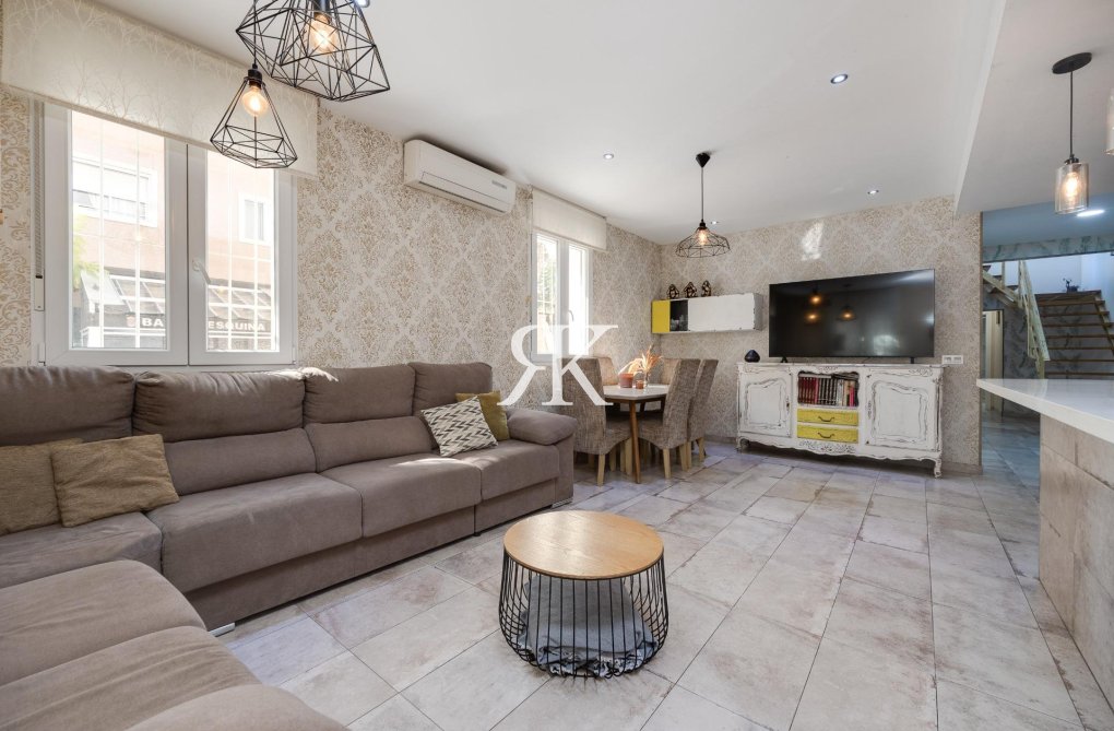 Herverkoop - town house - Torrevieja - Centro