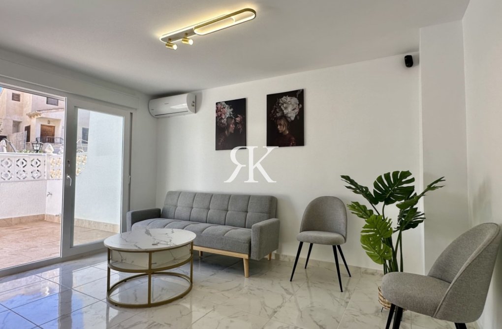 Herverkoop - town house - Torrevieja - Costa Blanca