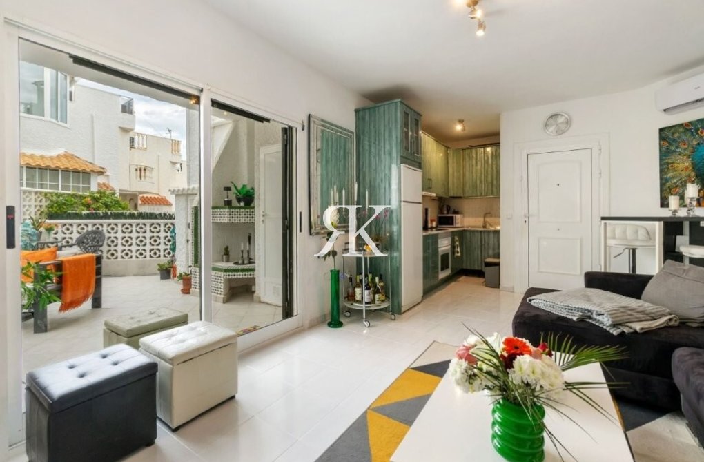 Herverkoop - town house - Torrevieja - La Provensa