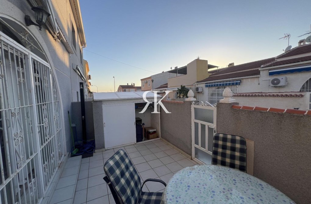 Herverkoop - town house - Torrevieja - La Siesta - El Salado - Torreta