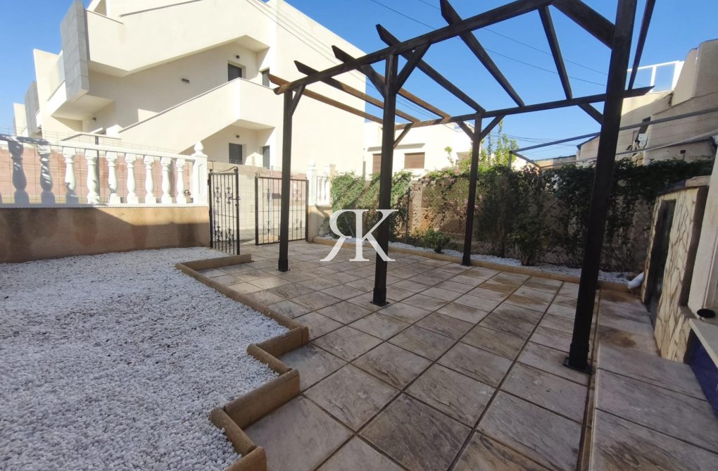 Herverkoop - town house - Torrevieja - Los Balcones 