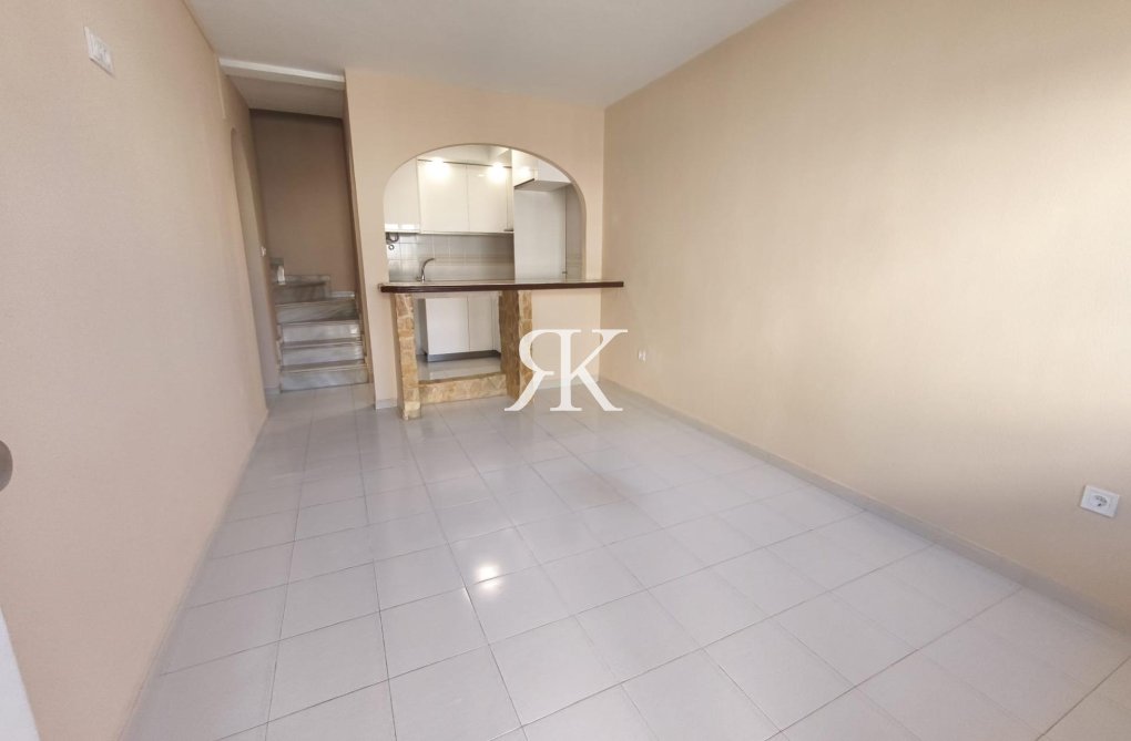 Herverkoop - town house - Torrevieja - Los Balcones 