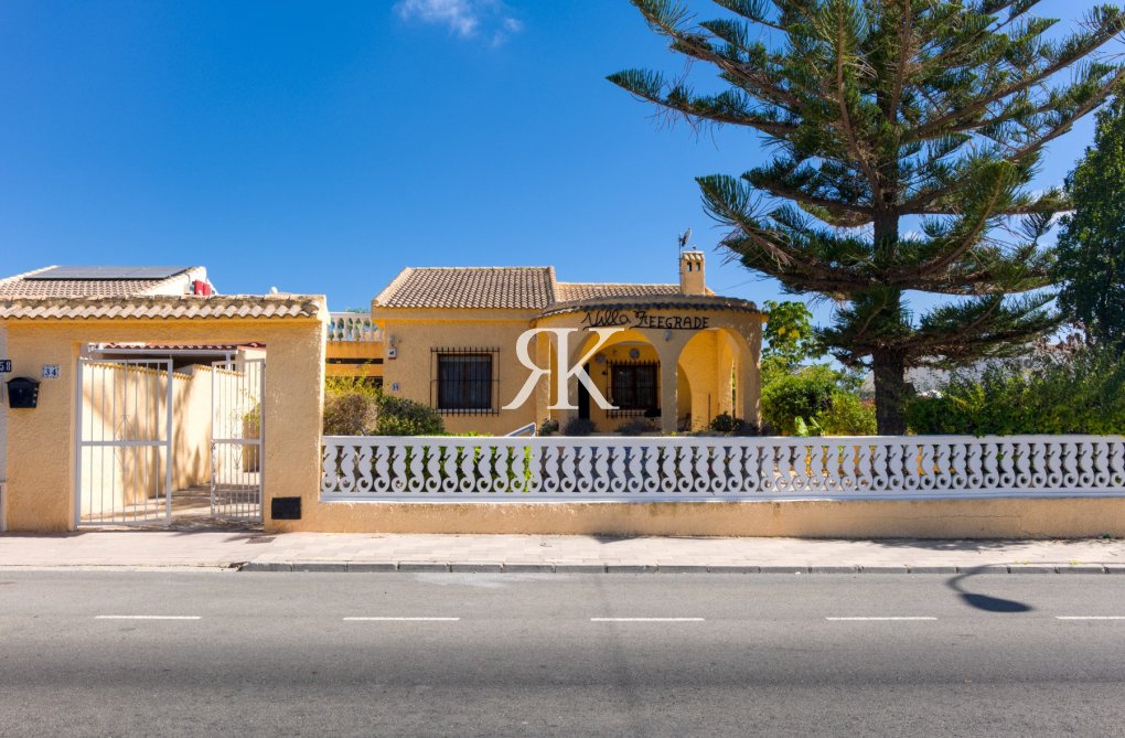 Herverkoop - villa - La Siesta - Costa Blanca