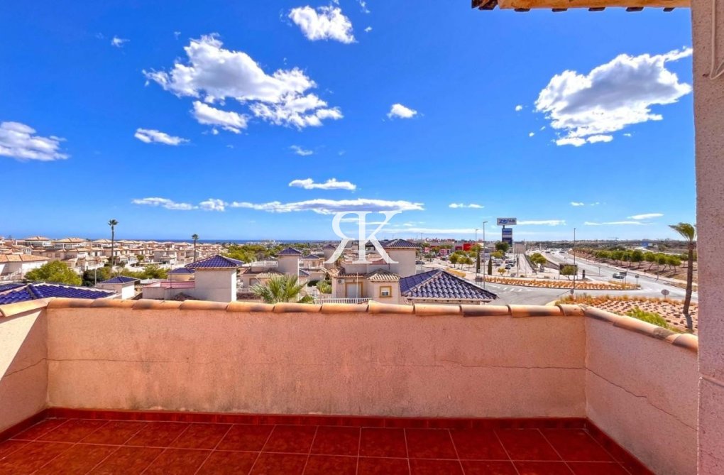Herverkoop - villa - La Zenia - Costa Blanca
